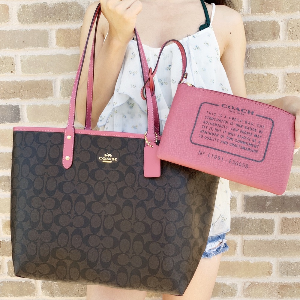 Gaby’sBags👜💕- NWT Coach Reversible city Tote - Picture 1 of 4